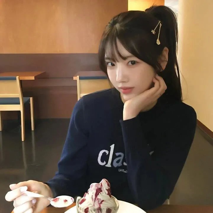 蕾哈娜内衣秀4